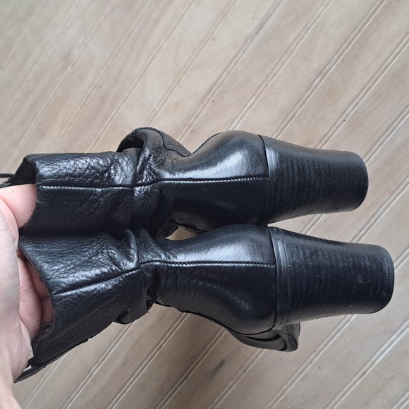 Circa Joan & David Kirstin Black Pebbled Leather Slouchy Heel Ankle Booties - Picture 3 of 14